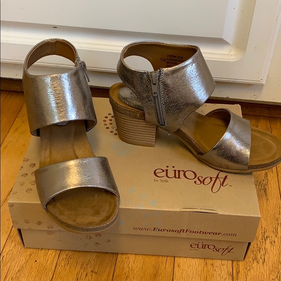 Sofft Shoes - Eurosoft  by Sofft - brass heeled shoes 7.5 NIB